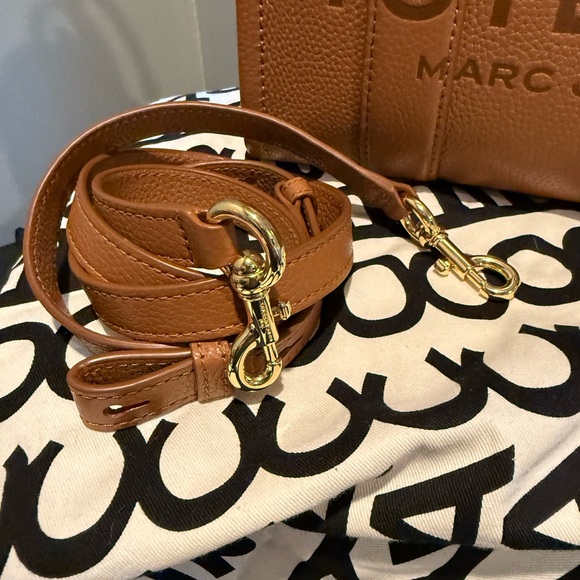 Marc Jacobs Tan Leather Tote Bag- small - Picture 2 of 7